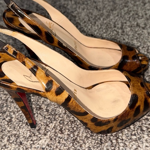 Christian Louboutin leopard  print open toe heel - Picture 2 of 3